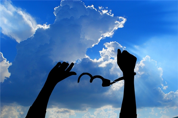 夢到了被懷疑販毒是什麼預兆_周公解夢