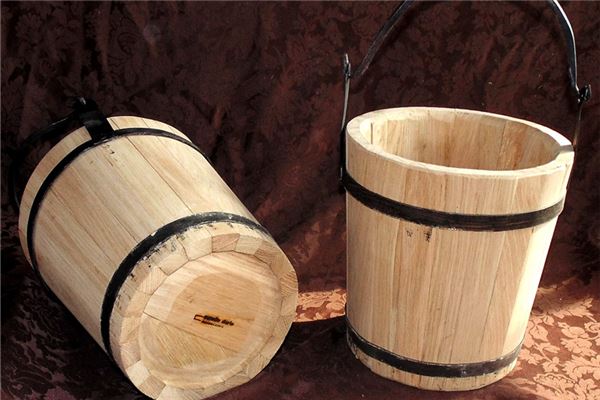 夢見挑糞水是什麼意思_周公解夢