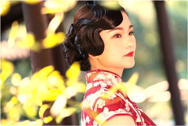 夢見三個人在陽台上坐著聊天是吉兆嗎?_周公解夢官網