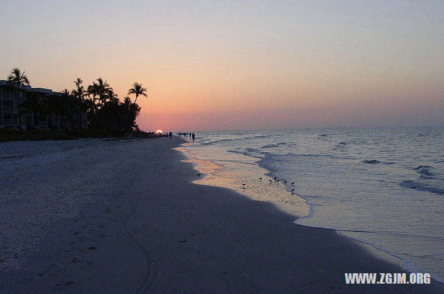 夢見從嘴巴里拽出頭髮_周公解夢夢到從嘴巴里拽出頭髮是什麼意思_做夢夢見從嘴巴里拽出頭髮好不好_周公解夢官網