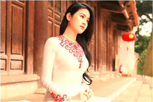 夢見跟去世的人一起抱貓玩代表著什麼？_周公解夢官網