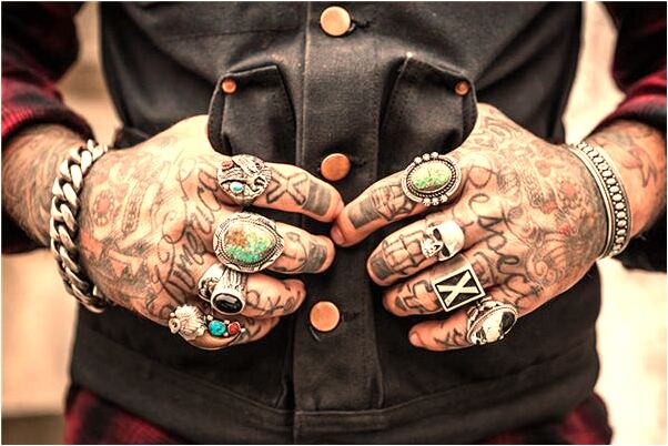 夢到在垃圾堆里撿到的黃金戒指代表著什麼？_周公解夢官網