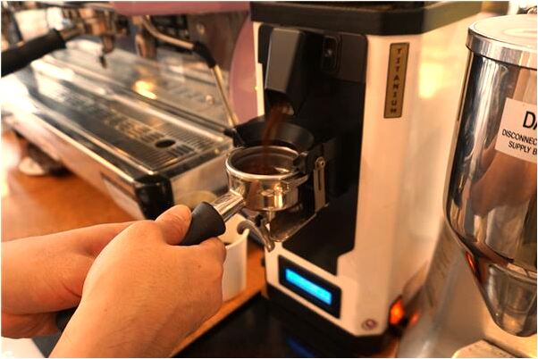 夢到紅色的貓會說話是吉兆嗎?_周公解夢官網