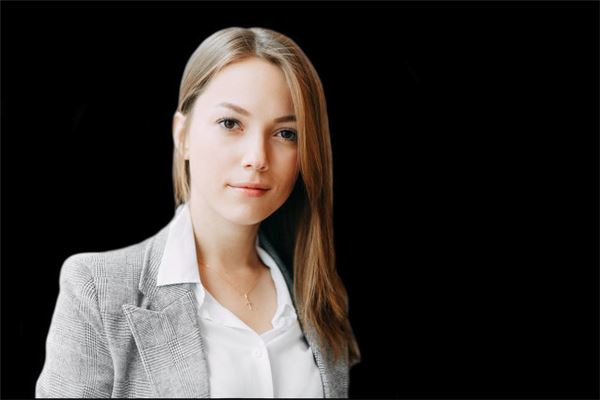 屬雞幾月命苦_十二生肖