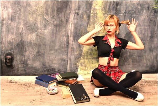 夢到了嬰兒屍體被倒進河裡預示著什麼_周公解夢官網