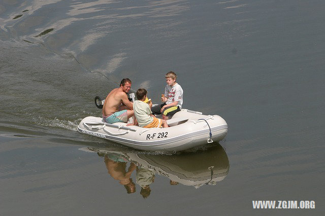 夢見和男人在一起_周公解夢夢到和男人在一起是什麼意思_做夢夢見和男人在一起好不好_周公解夢官網