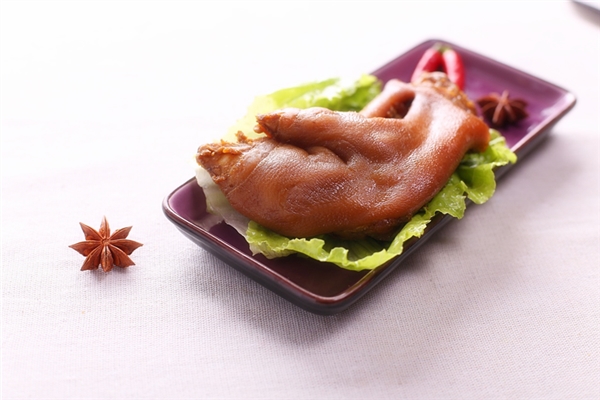 夢見已故的人吃豬腳怎麼說_周公解夢