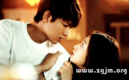 排十二星座男心中首位的紅顏_十二星座