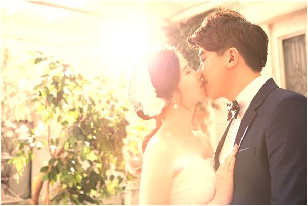 夢見自己坐船參加已故老人葬禮什麼預兆_周公解夢官網