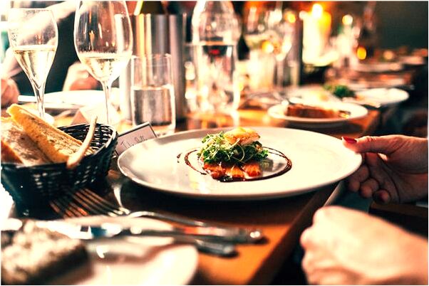 夢見別人給我一箱餅乾是什麼意思_周公解夢官網