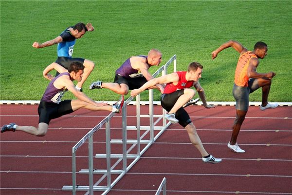 夢到跨欄是啥預兆_周公解夢