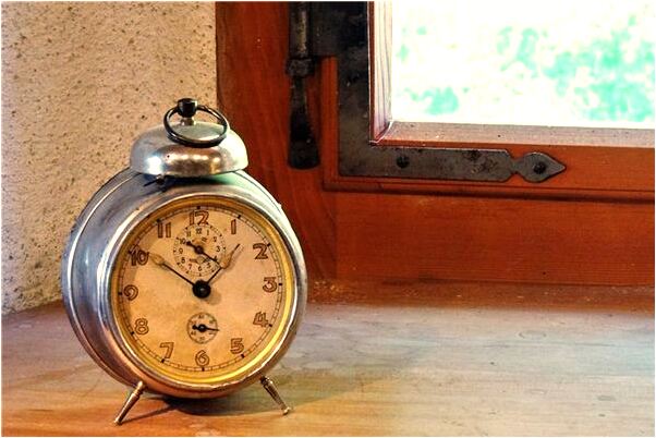 夢見桌子腿壞了代表著什麼_周公解夢官網