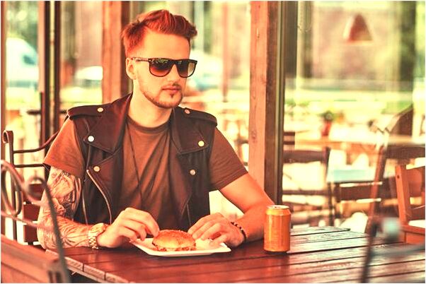 夢到己故的父親和我撿雞蛋是咋回事_周公解夢官網