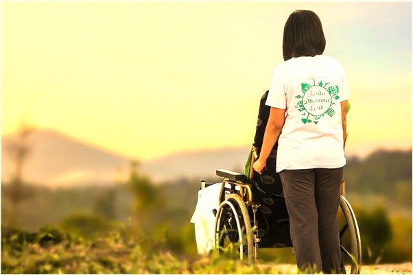 夢見大把頭髮掉下來意味著什麼_周公解夢官網