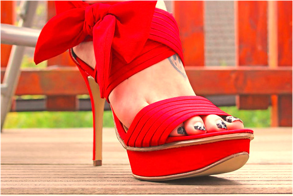 夢到了漫天飛機是啥預兆_周公解夢官網