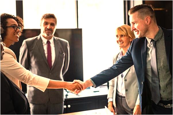 夢見為朋友母親做壽衣是不是好的徵兆呢_周公解夢官網