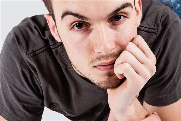 夢見下巴流血會是什麼預兆_周公解夢