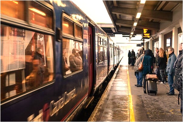 夢到妹妹自殺會是什麼預兆_周公解夢官網