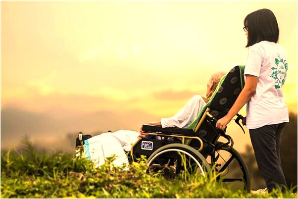 夢見黑狐鋰咬人是什麼啟示_周公解夢官網