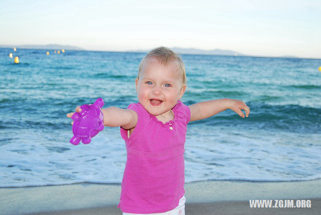 夢見家被砸了_周公解夢夢到家被砸了是什麼意思_做夢夢見家被砸了好不好_周公解夢官網