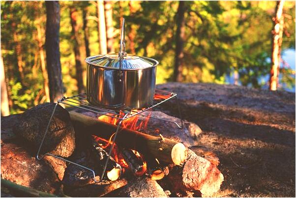 夢見自己拿著菜刀砍別人的預兆_周公解夢官網