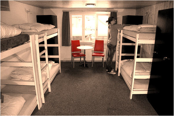 夢到了教室很多灰塵自己拿水沖的預兆_周公解夢官網