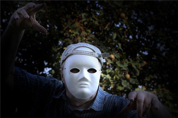 夢到被瘋子打有什麼預示嗎_周公解夢