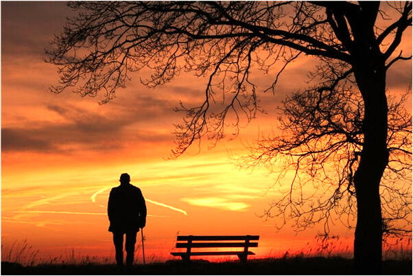 夢到自己擦的牛眼淚看見鬼是什麼預兆_周公解夢官網