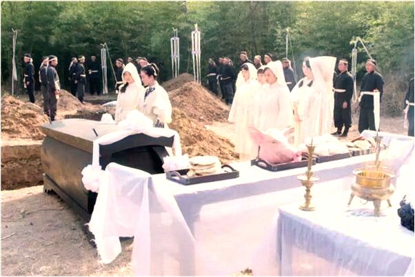 夢到了別人借車是什麼兆頭_周公解夢官網