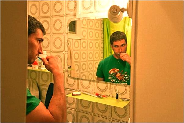 夢到在路上和過世的親人交談會是什麼預兆_周公解夢官網