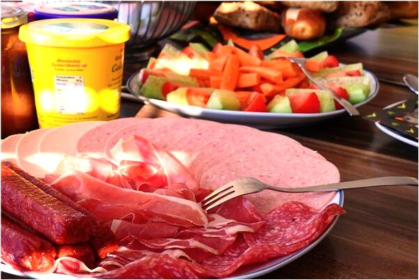 夢到了在教室內看電視是什麼啟示_周公解夢官網