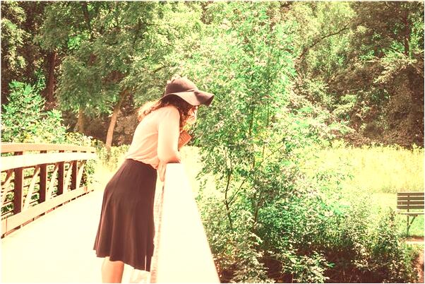 夢到紅蛇綣在牆上是咋回事_周公解夢官網