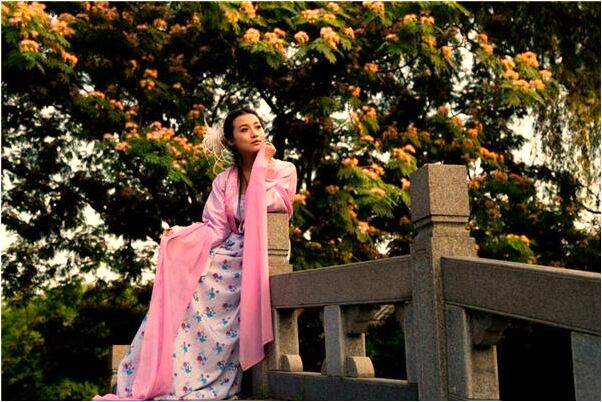 夢見給盆景澆水是怎么回事_周公解夢官網