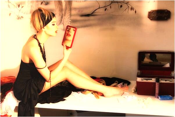 夢到了天上飛機落地是什麼預兆？_周公解夢官網