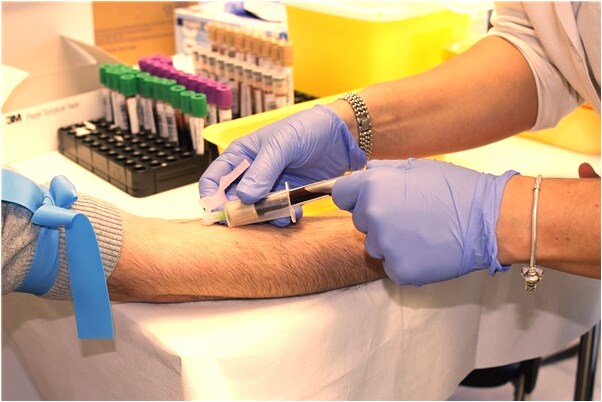 夢到了自己弄傷鼻子並出血預示什麼_周公解夢官網