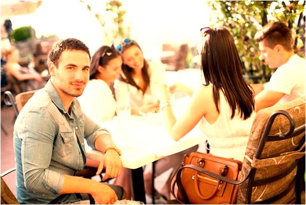 夢到了媽媽從屋脊上掉下來有什麼意思_周公解夢官網