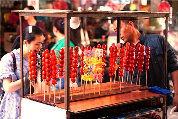 夢見蜜蜂咬手指是什麼預兆？_周公解夢官網