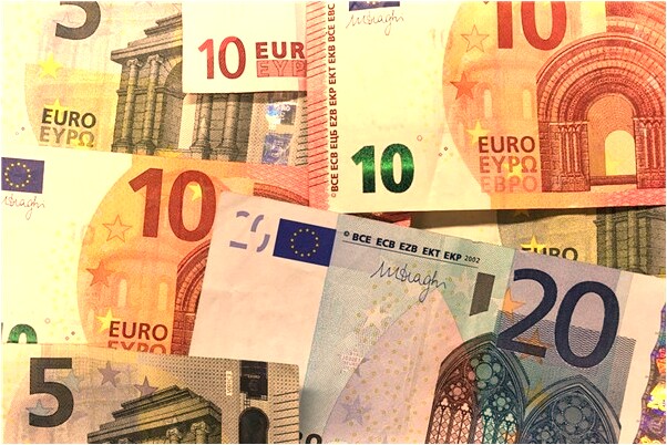 夢到了看見父親埋自己的女兒是好是壞_周公解夢官網