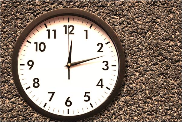 夢到戴穿白帽衫意味著什麼_周公解夢官網