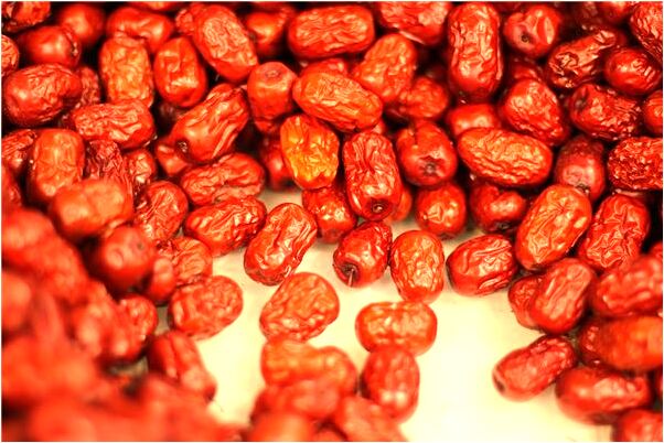 夢見和衣躺地超爽師兄頂我陰部會是什麼預兆_周公解夢官網