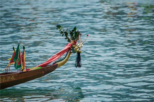 2000年屬龍人2021年運勢及命運 22歲生肖龍在牛年每月運程如何_十二生肖