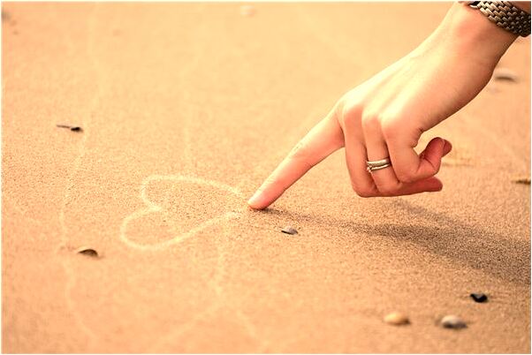 夢到了在牆上飛來飛去是凶兆還是吉兆_周公解夢官網