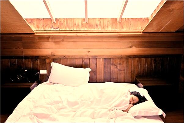 夢到了散落的藍色玫瑰是什麼預兆_周公解夢官網