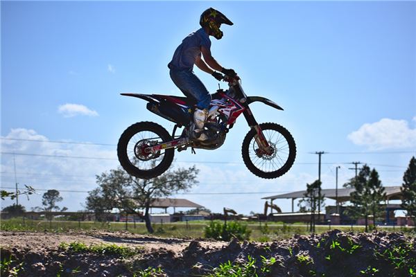 夢到半空中是什麼兆頭_周公解夢