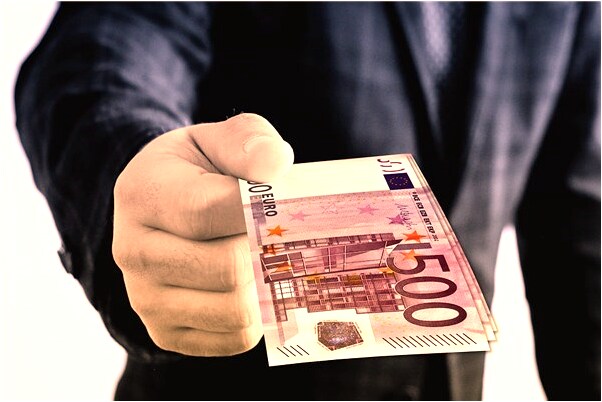 夢到了兩個女人柔道是好事還是壞事_周公解夢官網