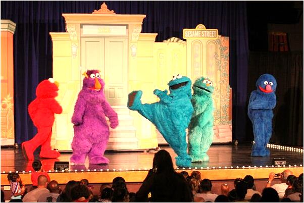 夢到了從高空跳進水裡意味什麼_周公解夢官網