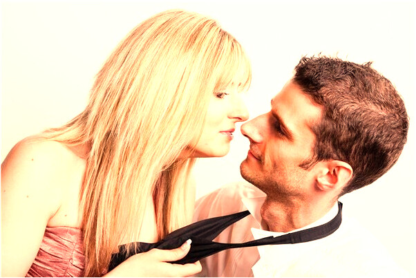 夢到一條蛇掉到家裡了預兆了什麼嗎_周公解夢官網