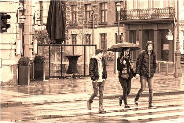 夢到了船漏水下沉又上浮怎么說_周公解夢官網