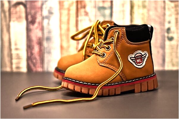 夢到衣服和鞋子沾滿泥是咋回事_周公解夢官網