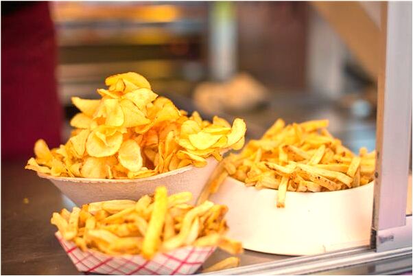 夢到在廁所里拉屎是好是壞_周公解夢官網